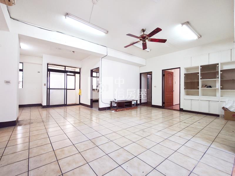 北平商圈雙戶打通寬敞美寓房屋室內格局與周邊環境