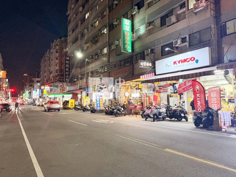 正興安路熱鬧吃市純壹樓店面房屋室內格局與周邊環境