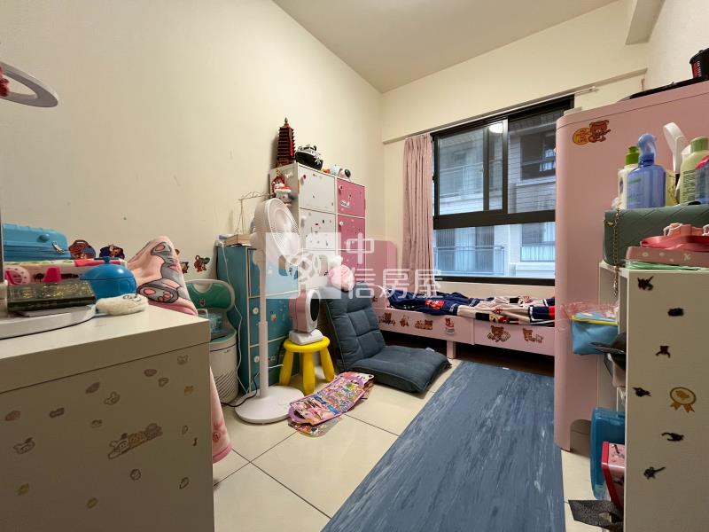 六月微風高樓層兩房機上車位房屋室內格局與周邊環境