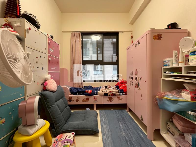 六月微風高樓層兩房機上車位房屋室內格局與周邊環境