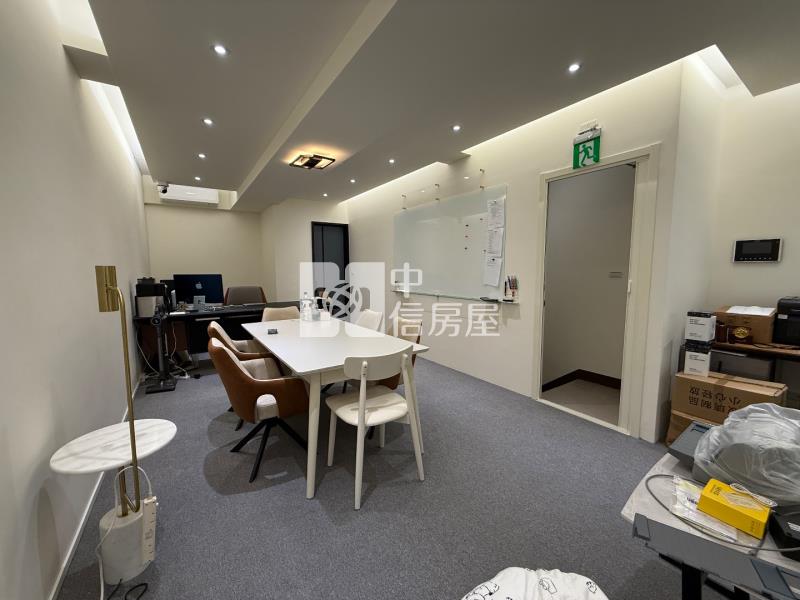 A22捷運站龍騰MRT黃金店面房屋室內格局與周邊環境