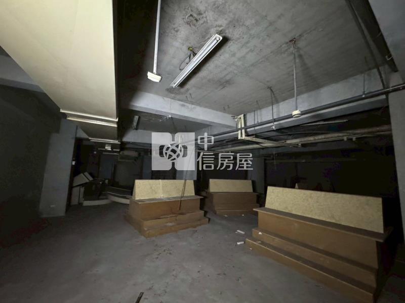南區復興路商業區商場房屋室內格局與周邊環境