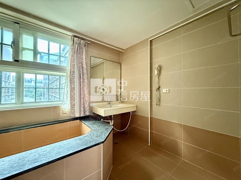 A18捷運高鐵雙車墅房屋室內格局與周邊環境