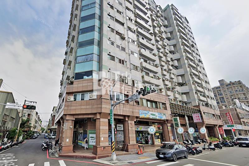 南屯國小旁視野三房雙車位房屋室內格局與周邊環境