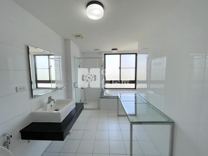 心中日月朝南孝親別墅(專任)房屋室內格局與周邊環境