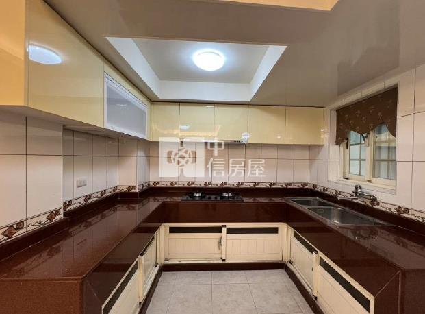 陽光山林全新整理美別墅房屋室內格局與周邊環境