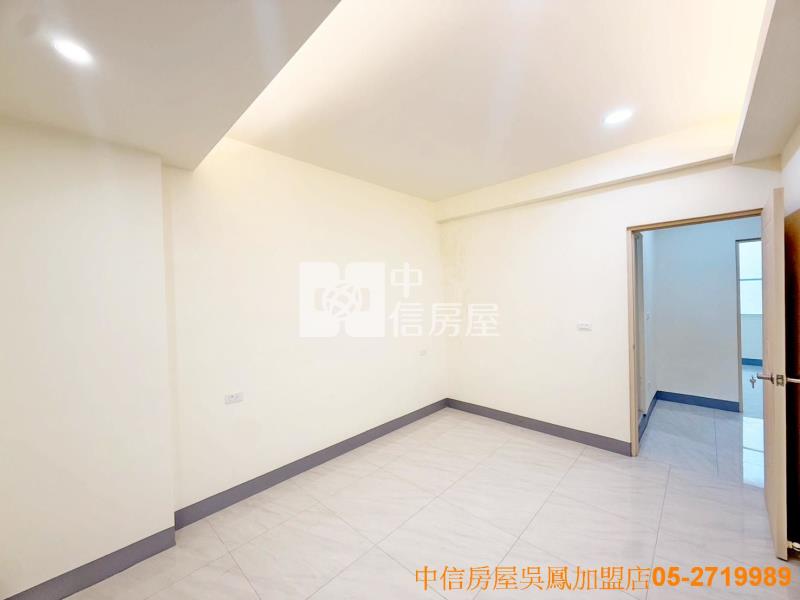 文化路尾漂亮車庫美別墅房屋室內格局與周邊環境