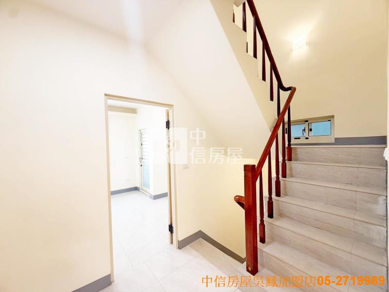 文化路尾漂亮車庫美別墅房屋室內格局與周邊環境