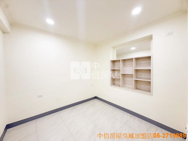 文化路尾漂亮車庫美別墅房屋室內格局與周邊環境