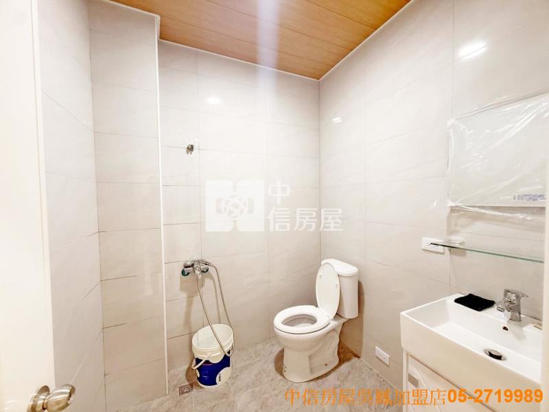 文化路尾漂亮車庫美別墅房屋室內格局與周邊環境