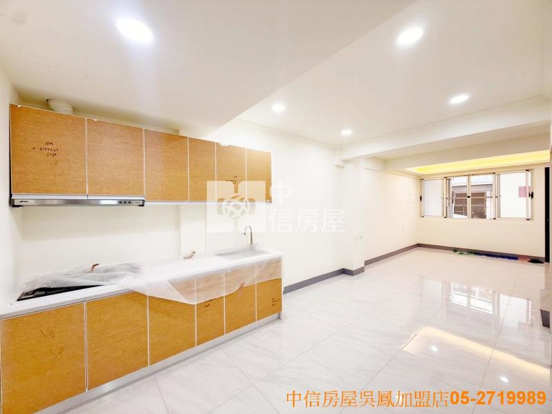 文化路尾漂亮車庫美別墅房屋室內格局與周邊環境