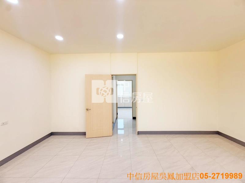 文化路尾漂亮車庫美別墅房屋室內格局與周邊環境