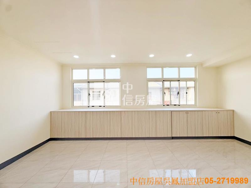 文化路尾漂亮車庫美別墅房屋室內格局與周邊環境