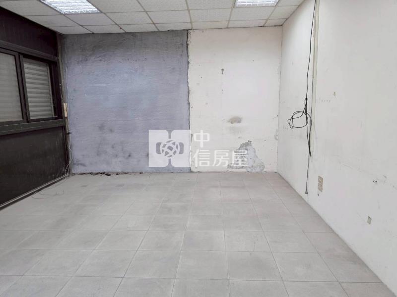 (專)府前路開山公園旁店面房屋室內格局與周邊環境