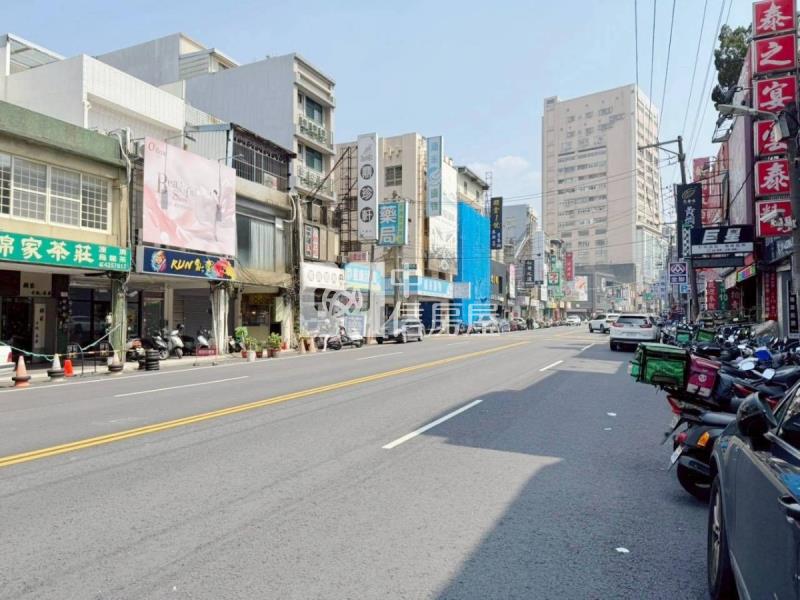 龍騰MRT高樓層景觀露臺戶房屋室內格局與周邊環境