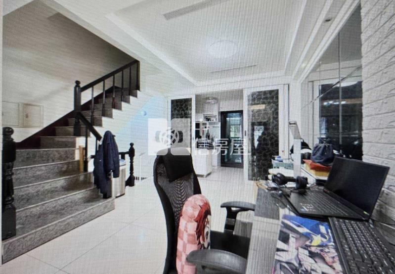 過嶺大清璽福三車豪墅房屋室內格局與周邊環境