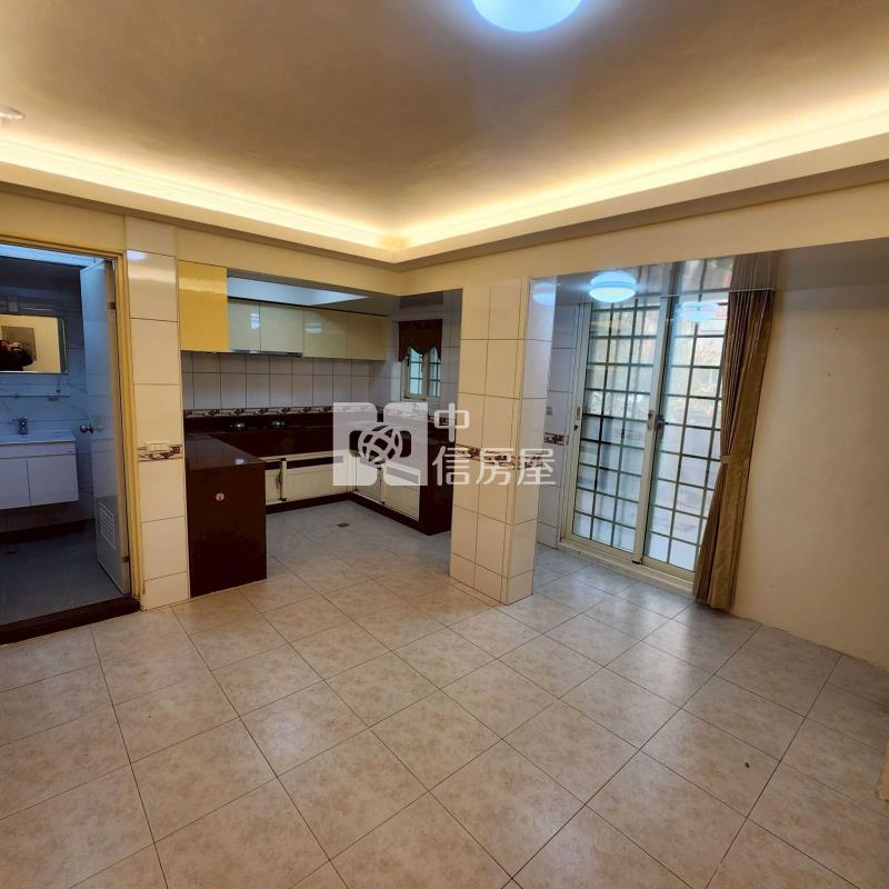 楊梅陽光山林前庭後院美墅房屋室內格局與周邊環境