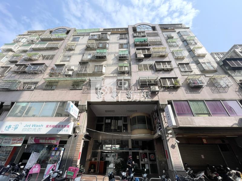 京華富第三房車位房屋室內格局與周邊環境