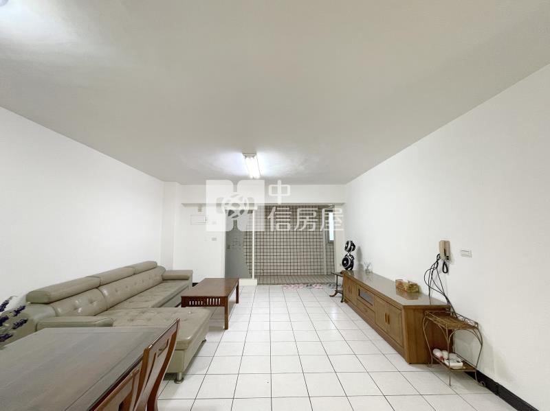 京華富第三房車位房屋室內格局與周邊環境