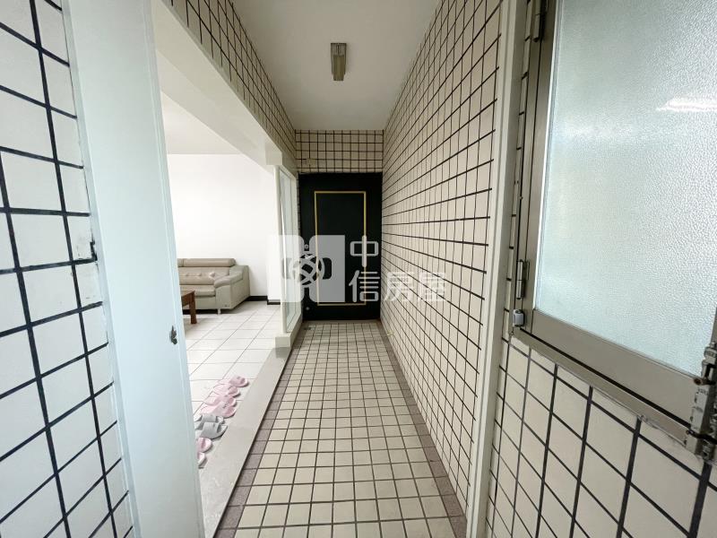 京華富第三房車位房屋室內格局與周邊環境