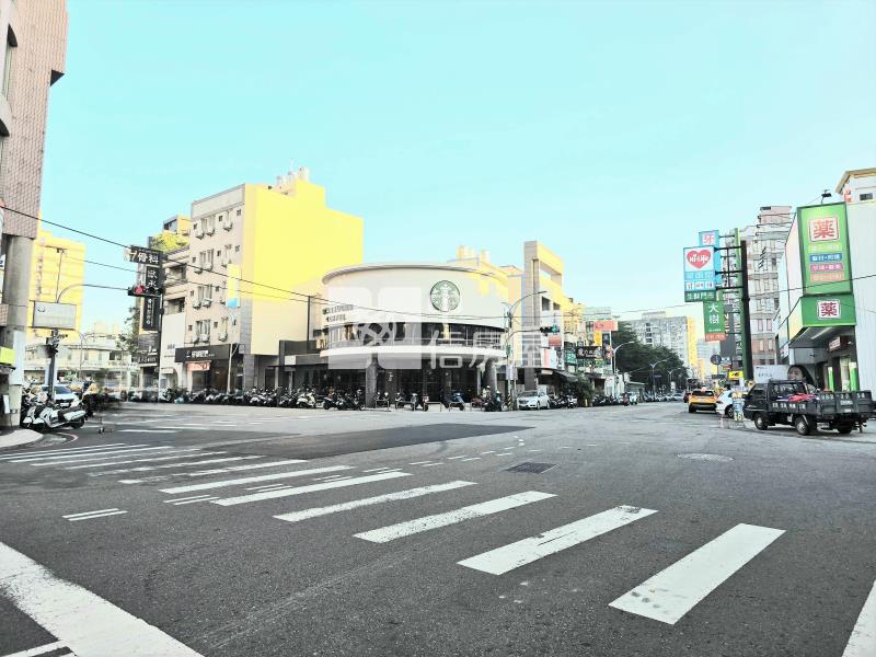 潭子勝利商圈全新電墅房屋室內格局與周邊環境