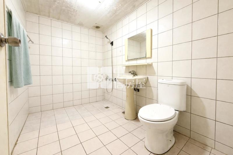 文華高中捷運站6+7樓三房平車房屋室內格局與周邊環境