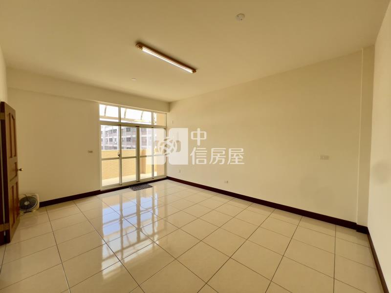 太平長億商圈角間臨路別墅房屋室內格局與周邊環境