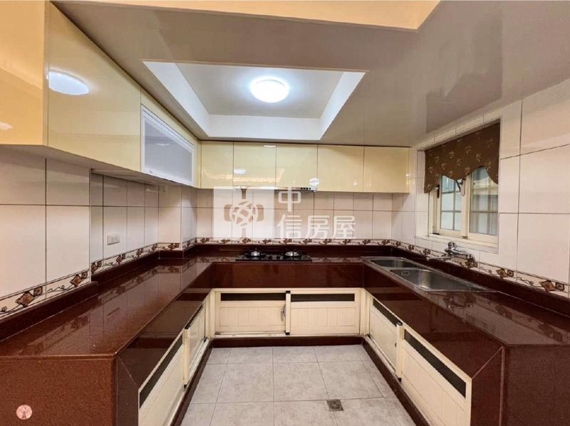 楊梅交流道庭院透天房屋室內格局與周邊環境