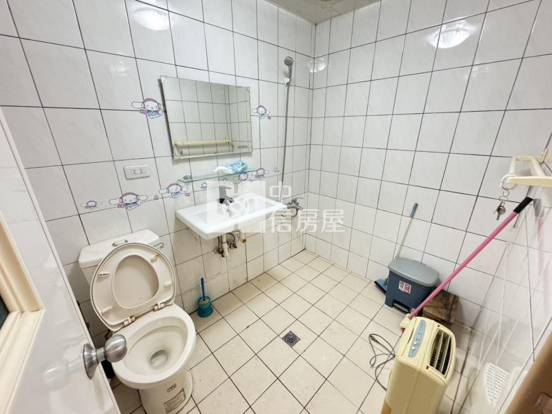 中壢交流道.文化國小旁邊間採光美三房房屋室內格局與周邊環境