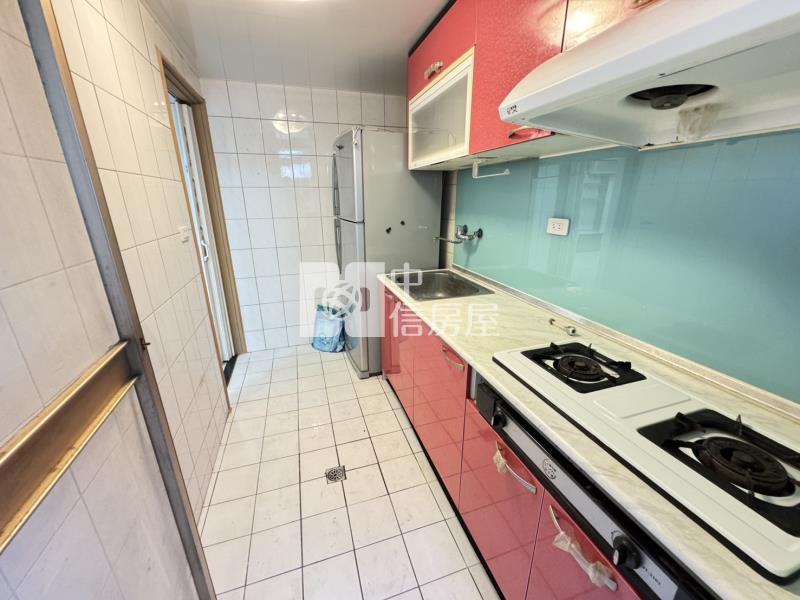 中壢交流道.文化國小旁邊間採光美三房房屋室內格局與周邊環境