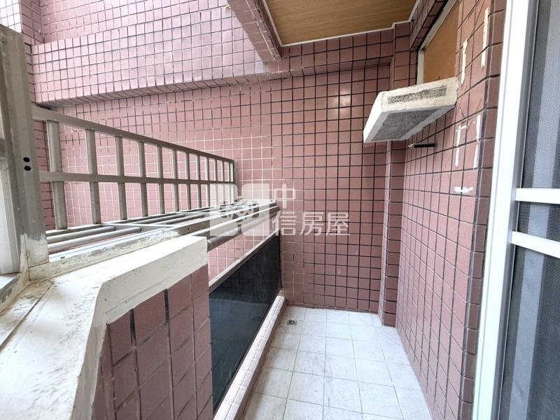 歸仁圓環溫馨三房+車位房屋室內格局與周邊環境