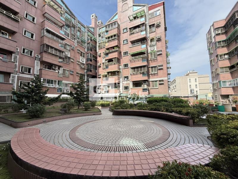 歸仁圓環溫馨三房+車位房屋室內格局與周邊環境