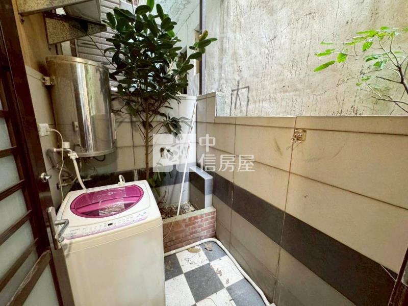 楊梅近交流道收租7套房透天房屋室內格局與周邊環境