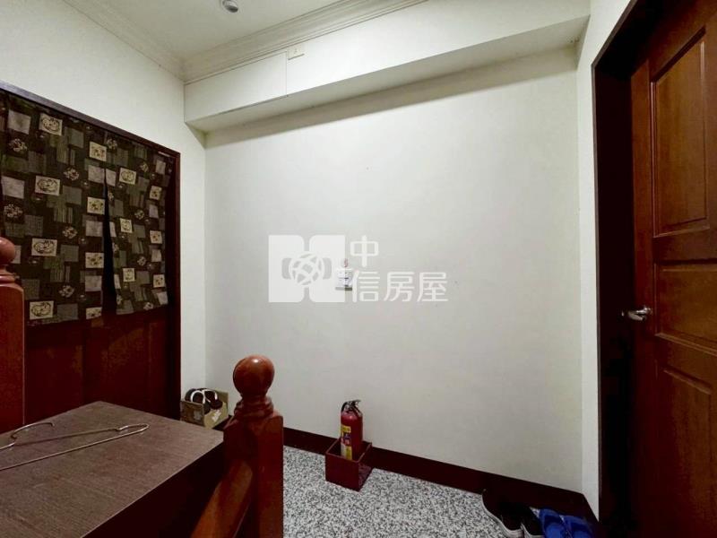 楊梅近交流道收租7套房透天房屋室內格局與周邊環境