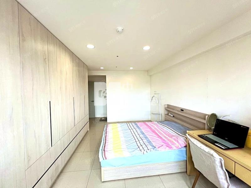 國泰逸園新穎大4房平車房屋室內格局與周邊環境