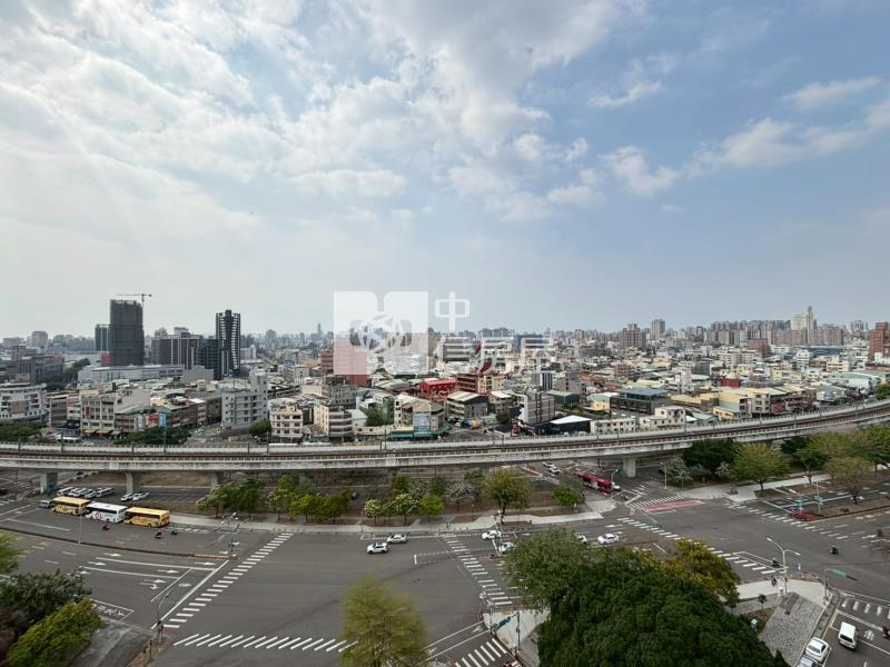 (東方紐約)綠園道旁~東方紐約三房平車高樓視野戶房屋室內格局與周邊環境
