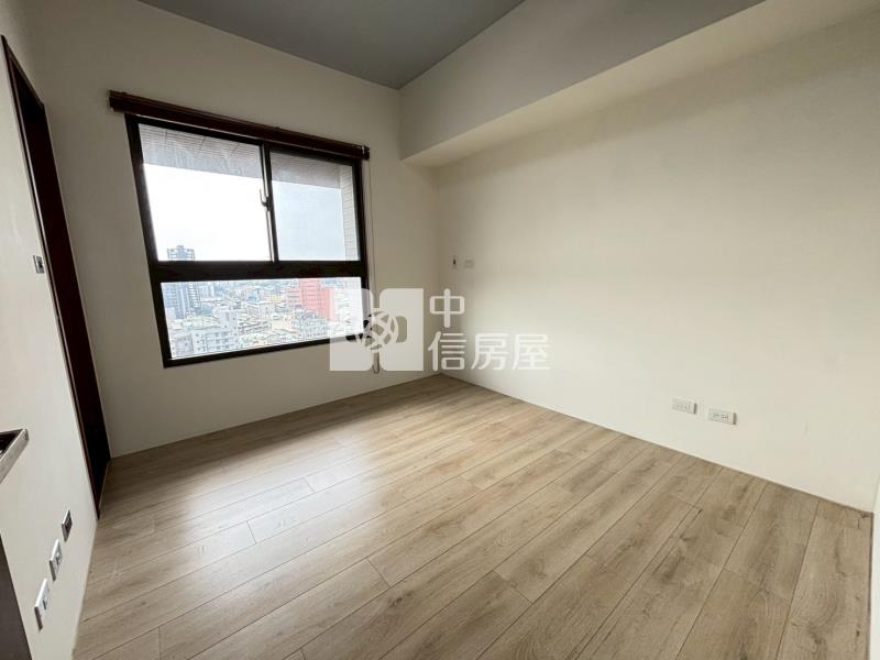 (東方紐約)綠園道旁~東方紐約三房平車高樓視野戶房屋室內格局與周邊環境