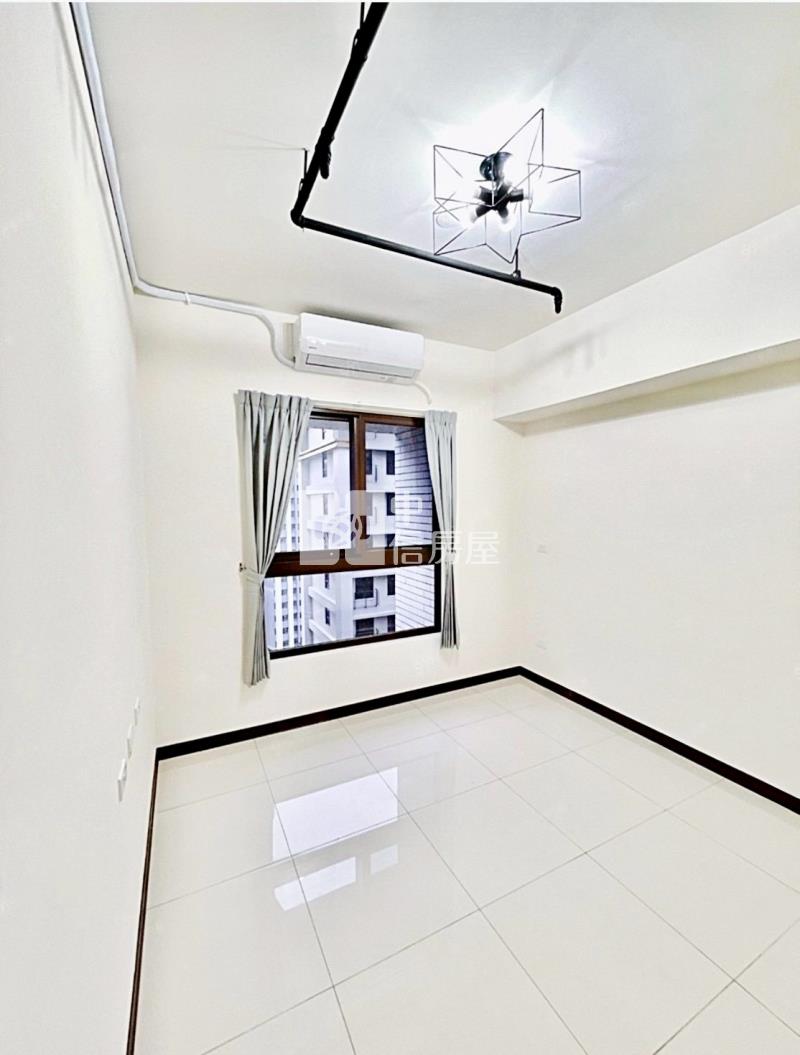 勝麗方程市高樓層兩房兩衛平車房屋室內格局與周邊環境