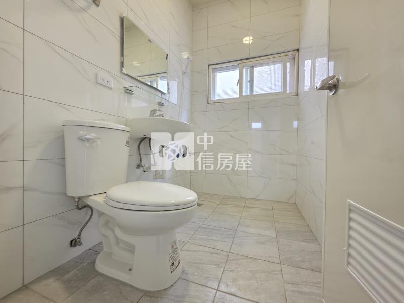 文英街優質美透天房屋室內格局與周邊環境