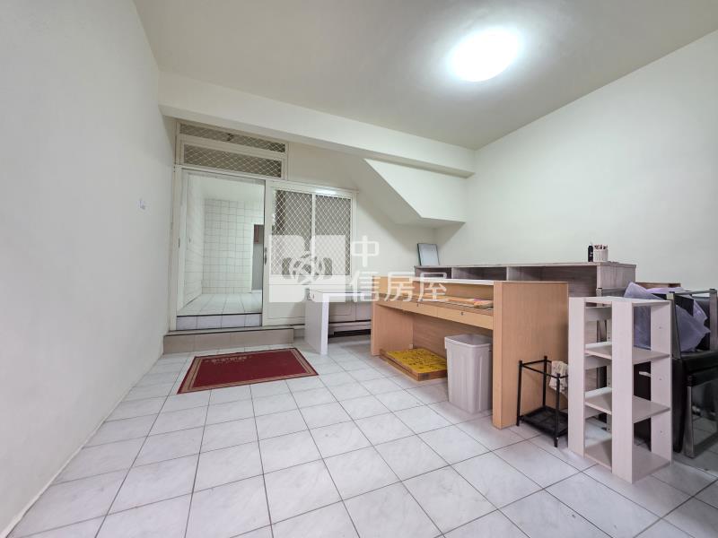 文英街優質美透天房屋室內格局與周邊環境