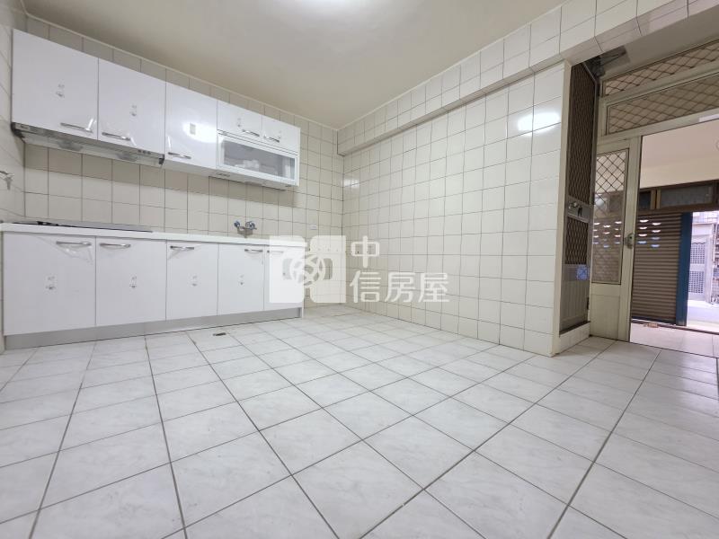 文英街優質美透天房屋室內格局與周邊環境