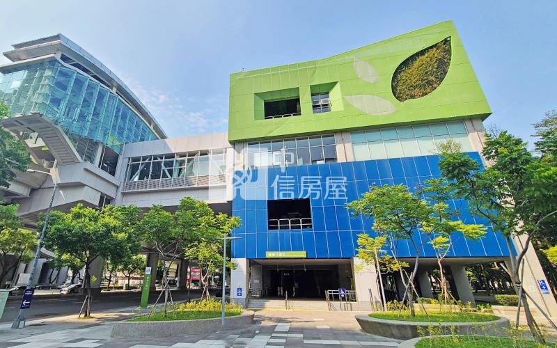 好市多面公園捷運站旁電梯店墅房屋室內格局與周邊環境