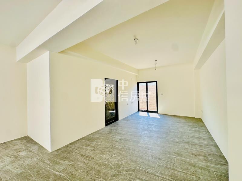 立鼎富域電梯三車B3房屋室內格局與周邊環境