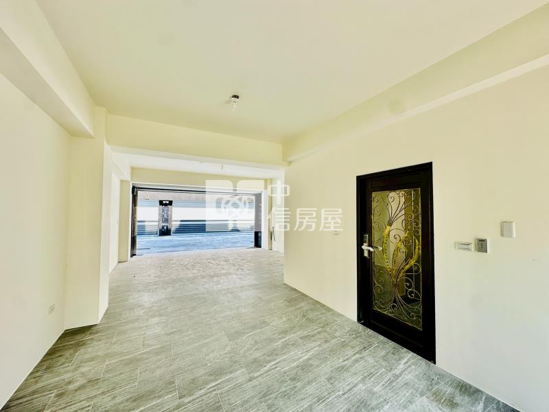 立鼎富域電梯三車B3房屋室內格局與周邊環境