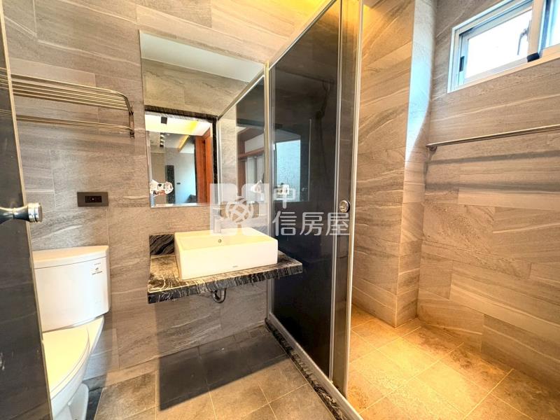 安平79大地坪角窗企業總部店住房屋室內格局與周邊環境