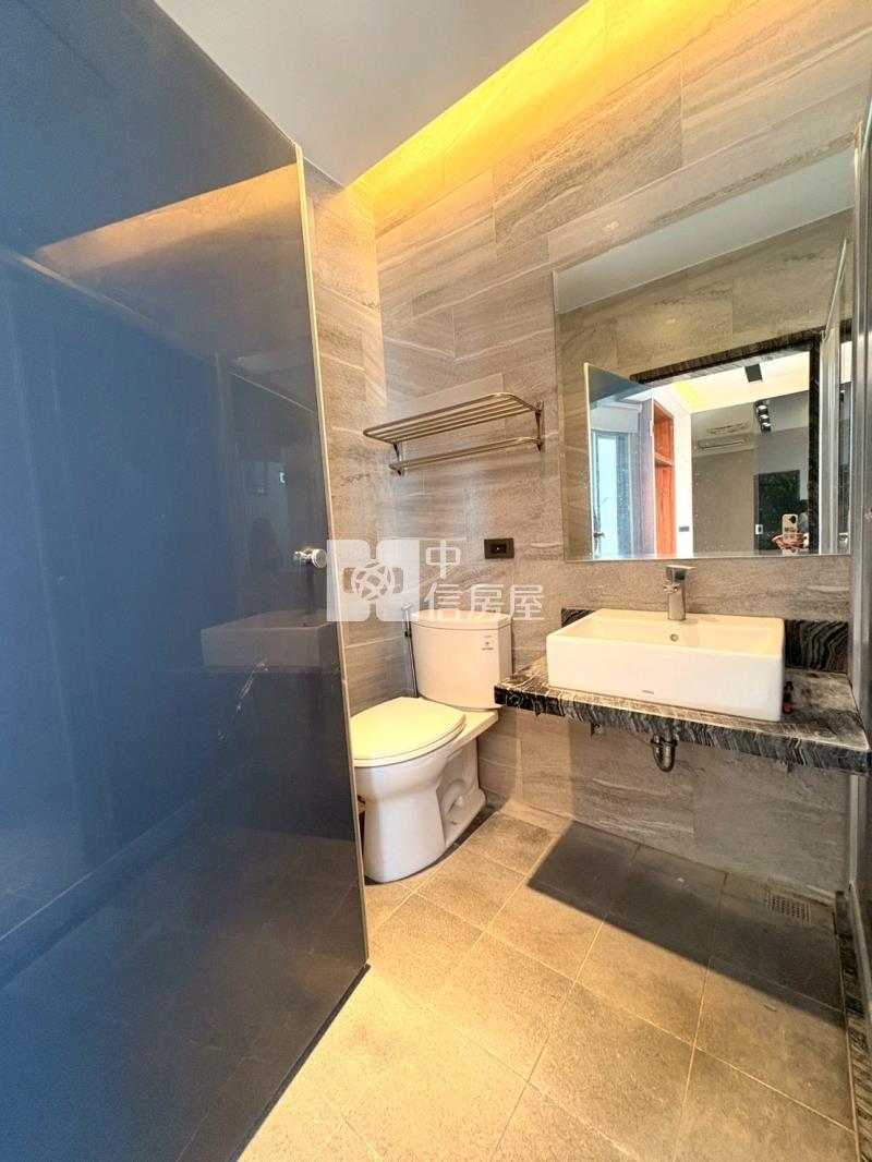 安平79大地坪角窗企業總部店住房屋室內格局與周邊環境