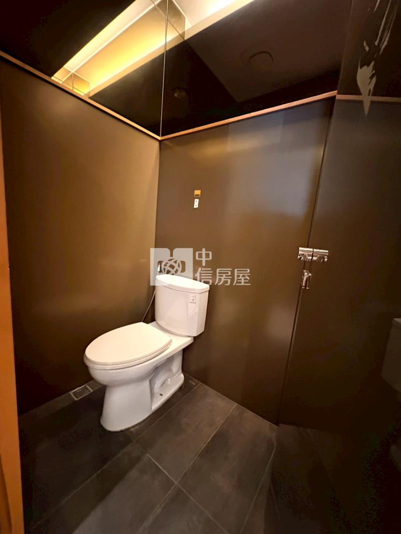 安平79大地坪角窗企業總部店住房屋室內格局與周邊環境