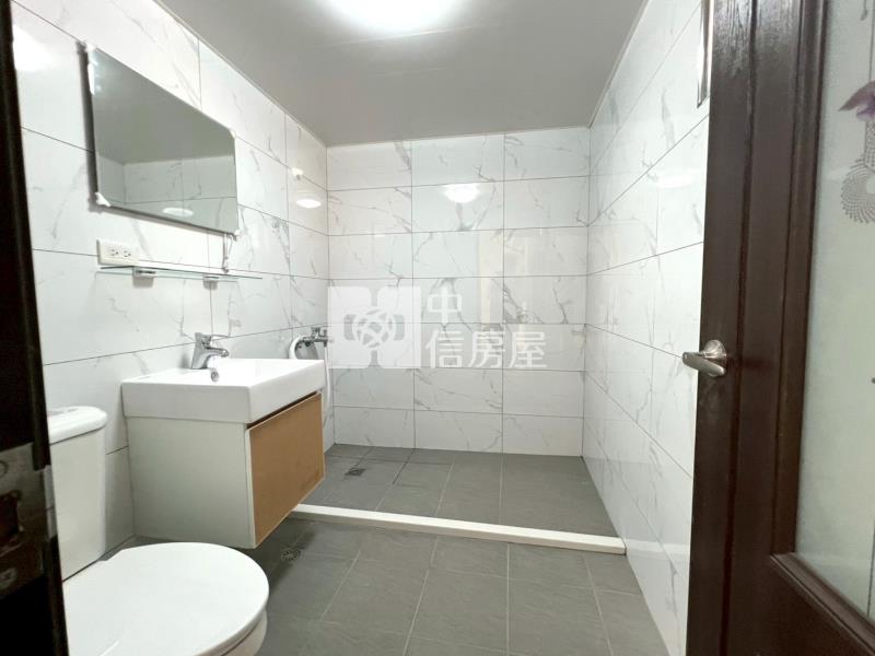 陽光山林庭院別墅房屋室內格局與周邊環境