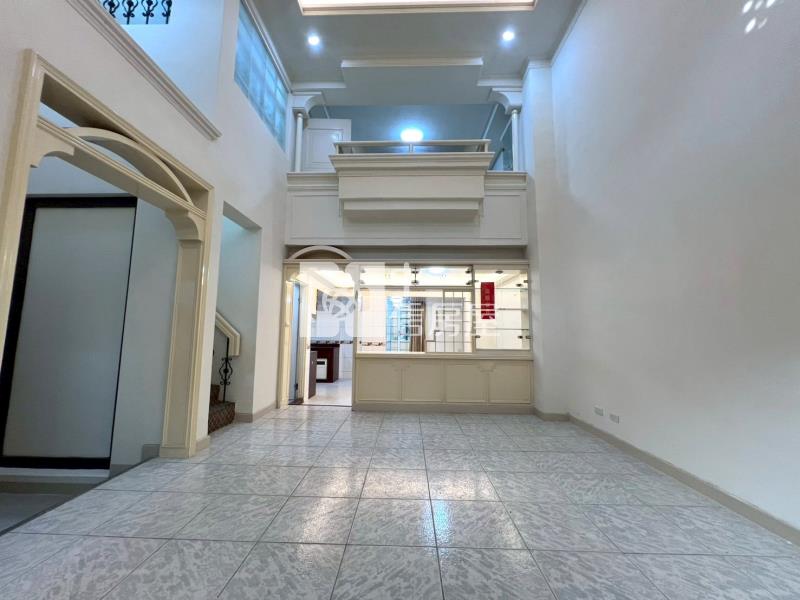 陽光山林庭院別墅房屋室內格局與周邊環境