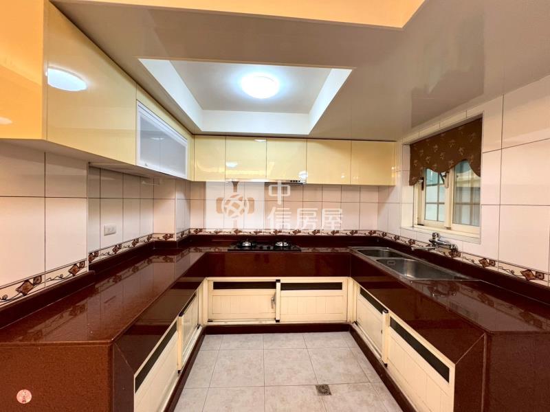 陽光山林庭院別墅房屋室內格局與周邊環境